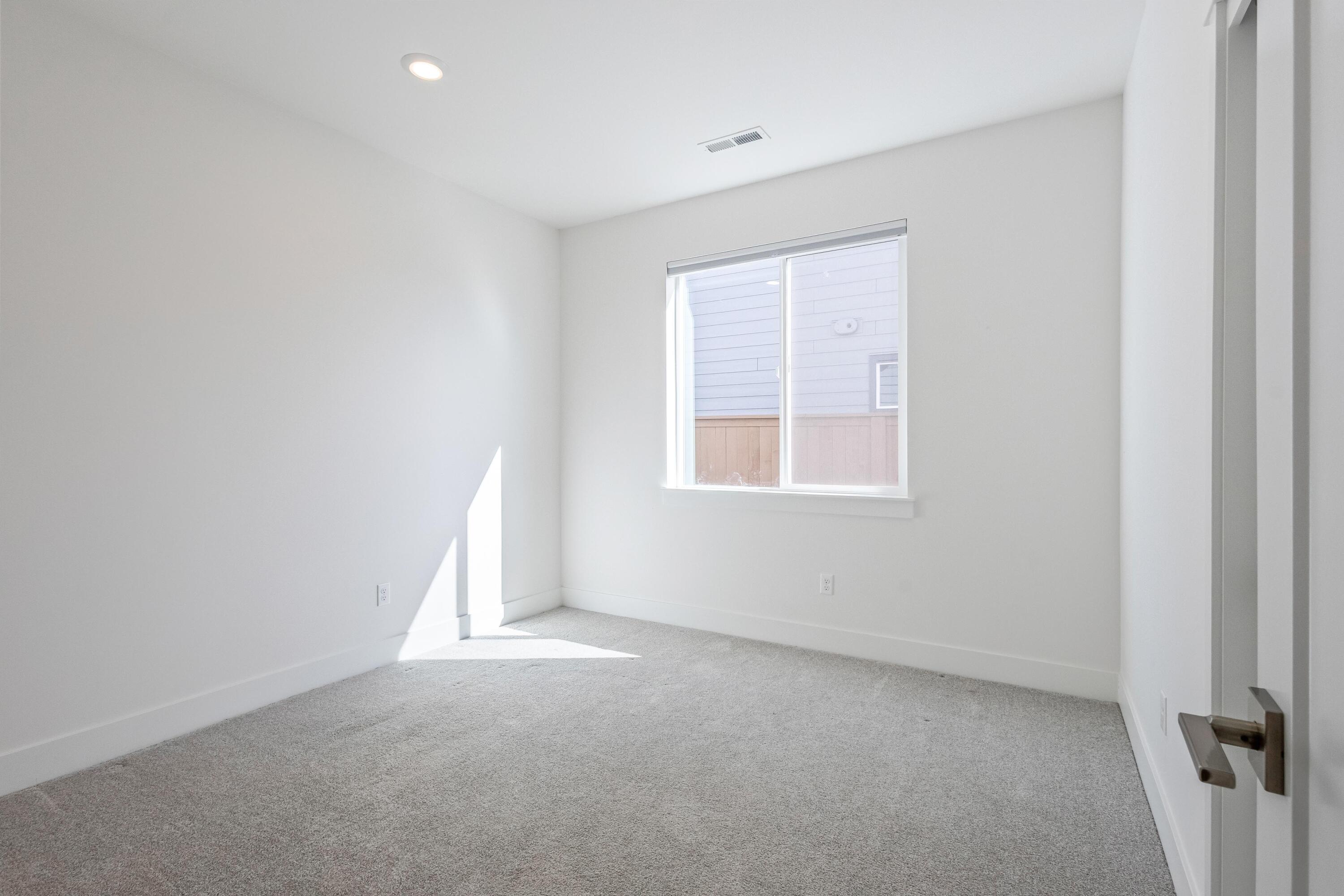 4065 Southwest 47th Street Redmond, OR 97756 - Photo 22 of 35 22