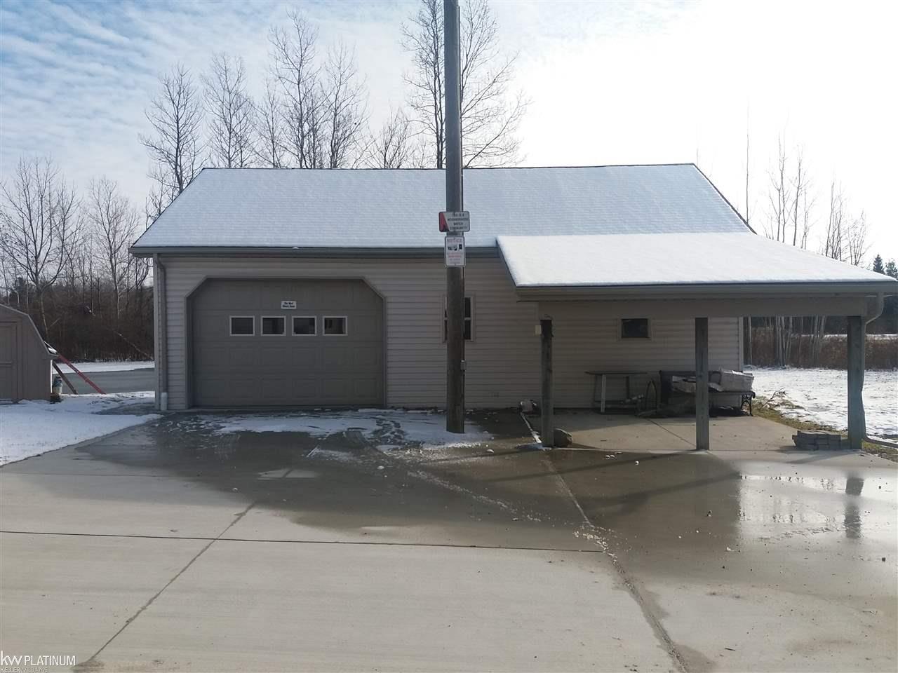 2924 Castor Road Goodells, MI 48027 - Photo 9 of 45