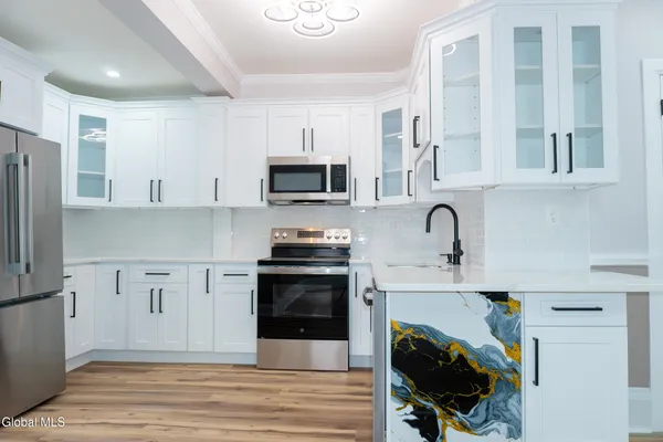 $330,000 | 14 Yale Street, Schenectady, NY 12304