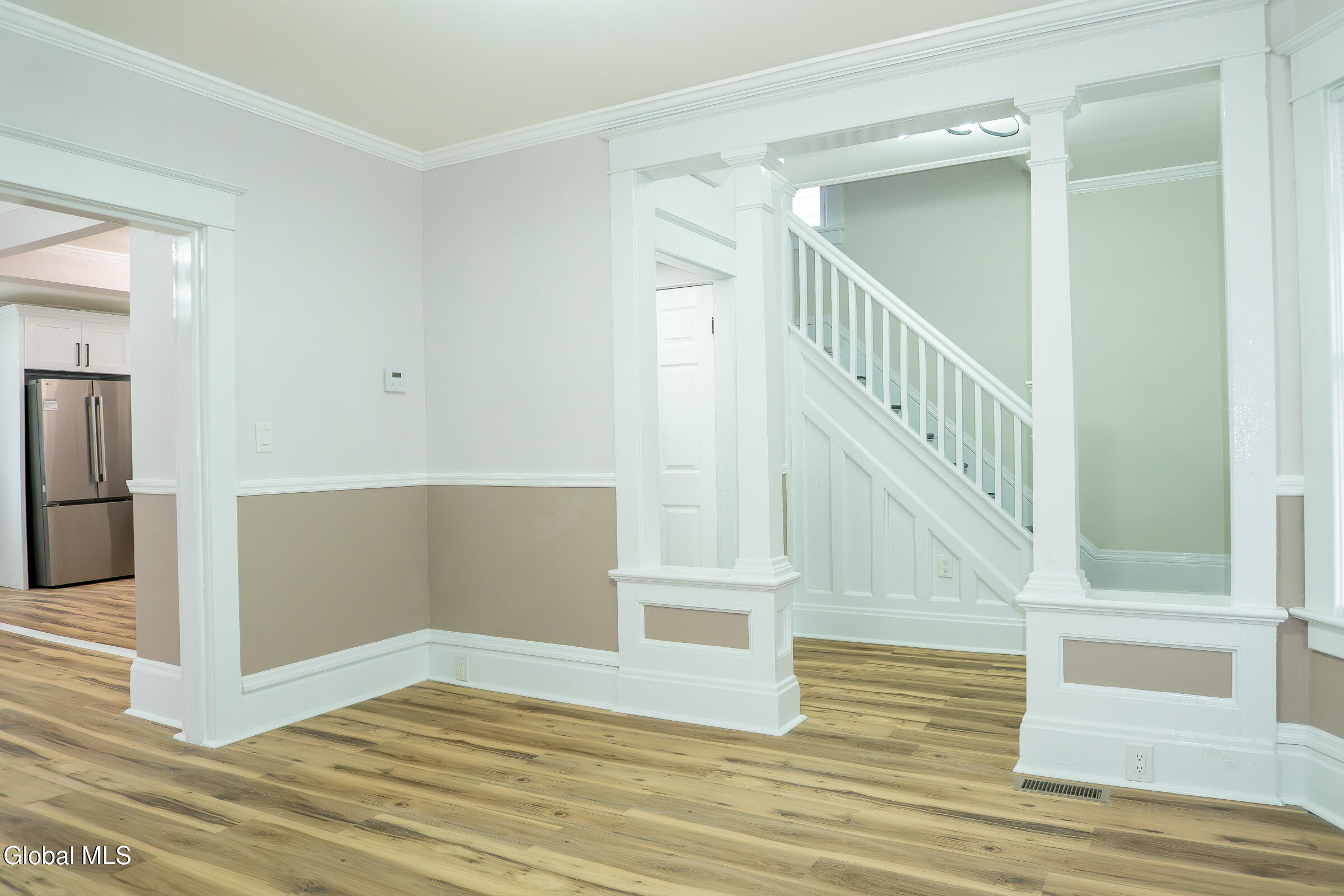 14 Yale Street Schenectady, NY 12304 - Photo 3 of 33 3