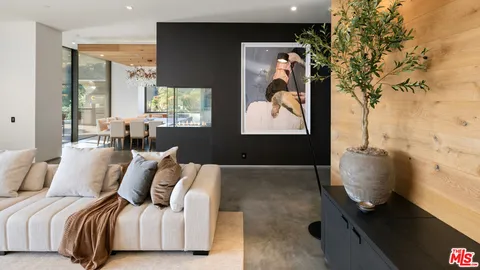 $12,500,000 | 2341 Gloaming Way, Beverly Hills, CA 90210