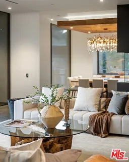 $12,500,000 | 2341 Gloaming Way, Beverly Hills, CA 90210