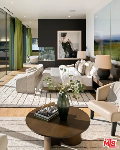 $12,500,000 | 2341 Gloaming Way, Beverly Hills, CA 90210