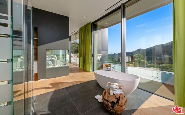 $12,500,000 | 2341 Gloaming Way, Beverly Hills, CA 90210