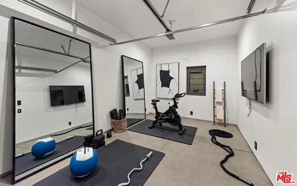 $12,000,000 | 2341 Gloaming Way, Beverly Hills, CA 90210