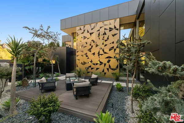 $12,000,000 | 2341 Gloaming Way, Beverly Hills, CA 90210
