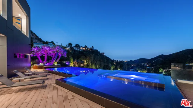 $12,500,000 | 2341 Gloaming Way, Beverly Hills, CA 90210