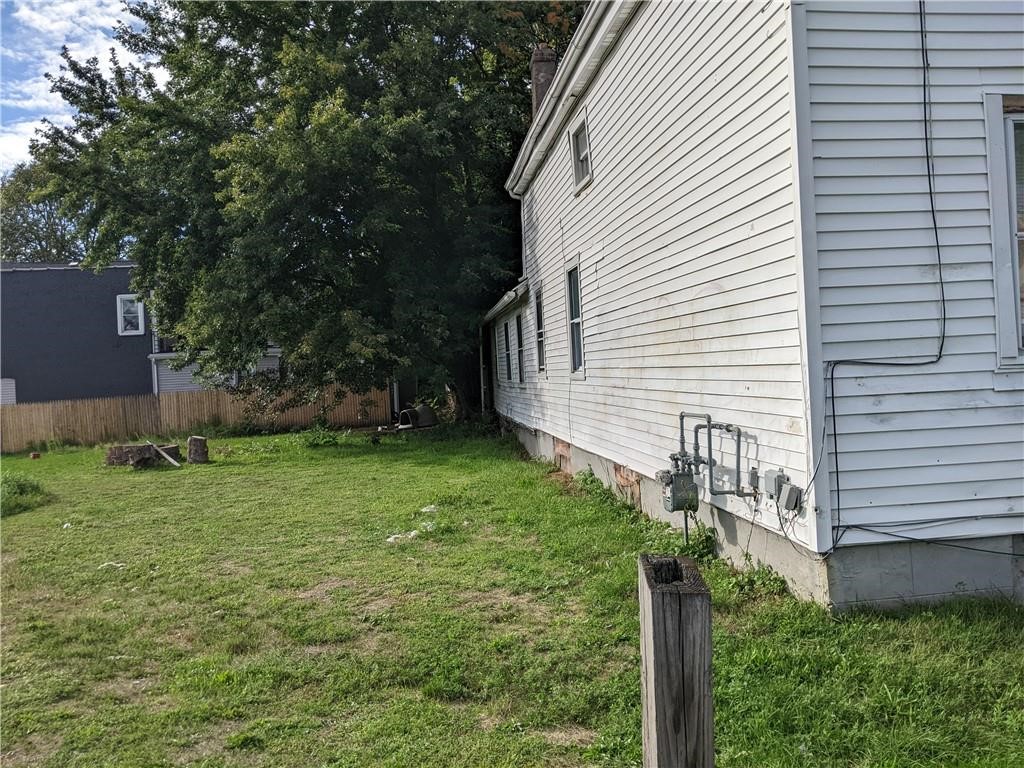 388 Smith Street Rochester, NY 14608 - Photo 2 of 10