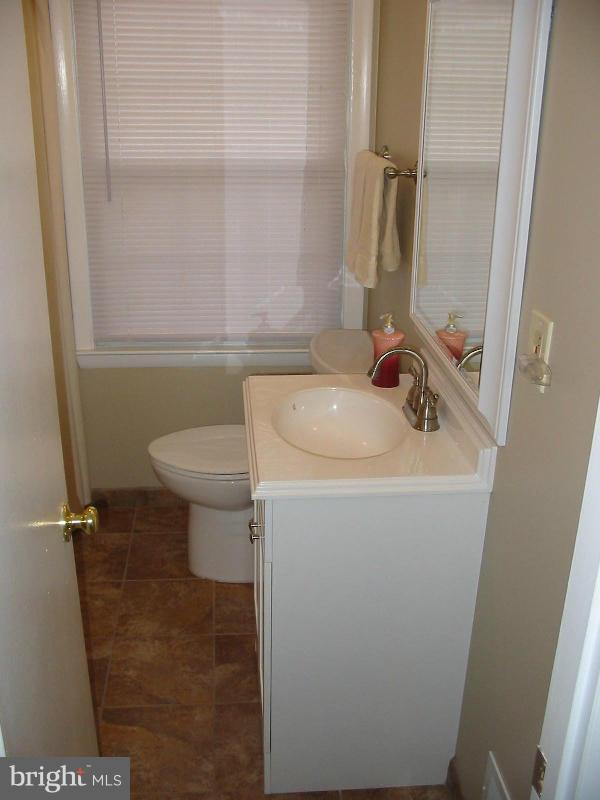 3431 Santee Road Baltimore, MD 21236 - Photo 16 of 30 Bath