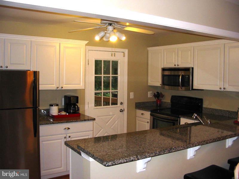 3431 Santee Road Baltimore, MD 21236 - Photo 6 of 30 Kitchen