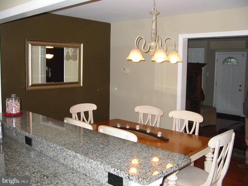3431 Santee Road Baltimore, MD 21236 - Photo 9 of 30 Dining Room