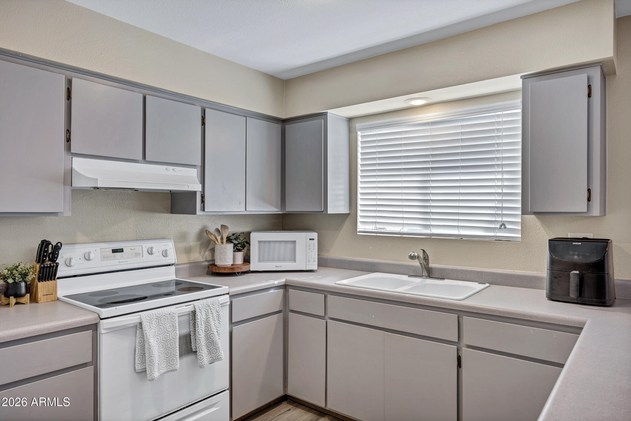 1245 West 11th Street Tempe, AZ 85281 - Photo 11 of 29 1245 W 11th St-12