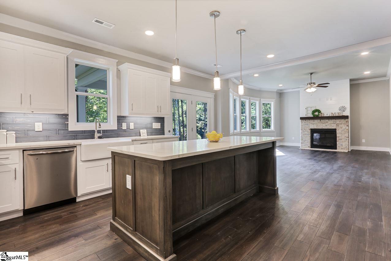 468 Lindsey Lake Road Travelers Rest, SC 29690 - Photo 10 of 36 Gallery Image 10