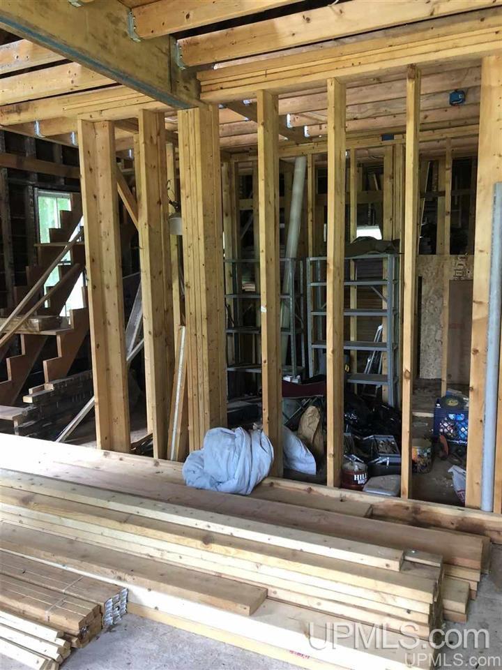 182 Summit Street Ishpeming, MI 49849 - Photo 3 of 8 Gallery Image 3
