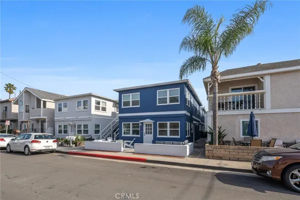 $4,600 | 502 36th Street, Unit B, Newport Beach, CA 92663