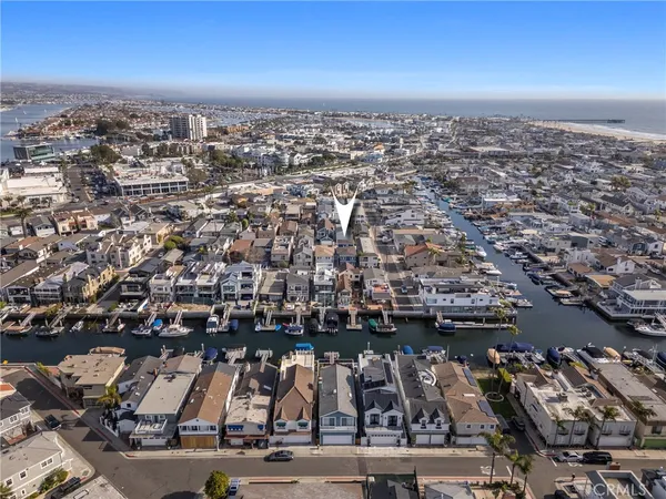 $4,600 | 502 36th Street, Unit B, Newport Beach, CA 92663