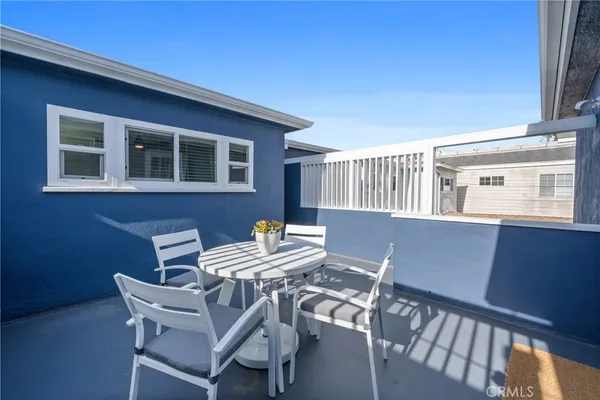 $4,600 | 502 36th Street, Unit B, Newport Beach, CA 92663