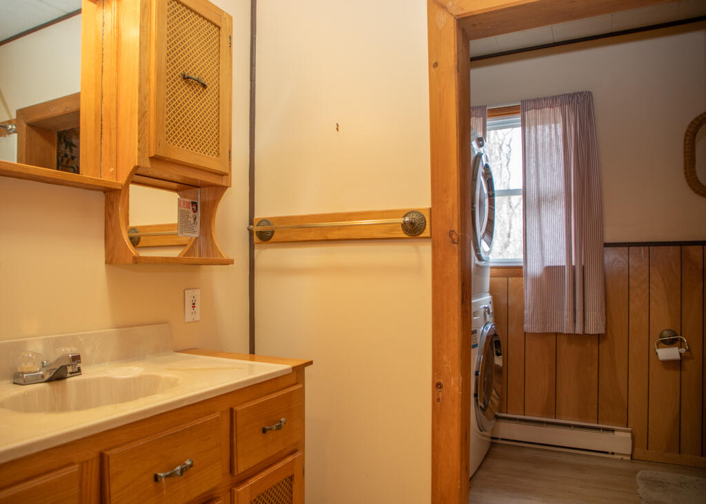 108 Prospect Road Keeseville, NY 12944 - Photo 23 of 63 Full Bathroom