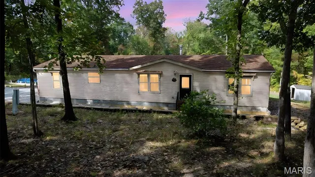 $325,000 | 150 Dubuque Lane, Hillsboro, MO 63050