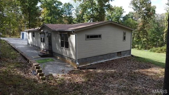 $325,000 | 150 Dubuque Lane, Hillsboro, MO 63050