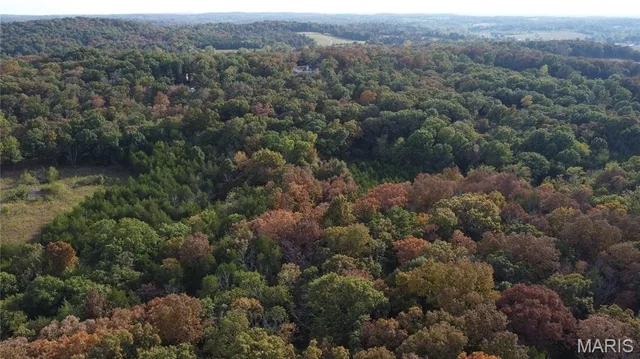 $325,000 | 150 Dubuque Lane, Hillsboro, MO 63050