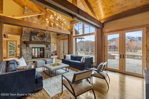 $10,200,000 | 2790 Peregrine Lane, Jackson, WY 83001