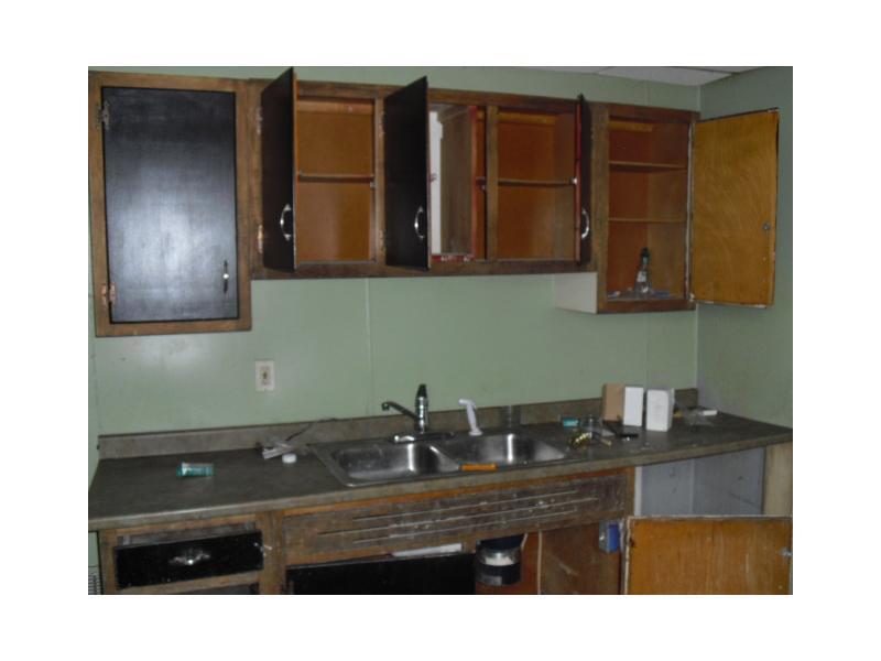 230 Evergreen Road Pittsburgh, PA 15209 - Photo 3 of 6 Kitchen.