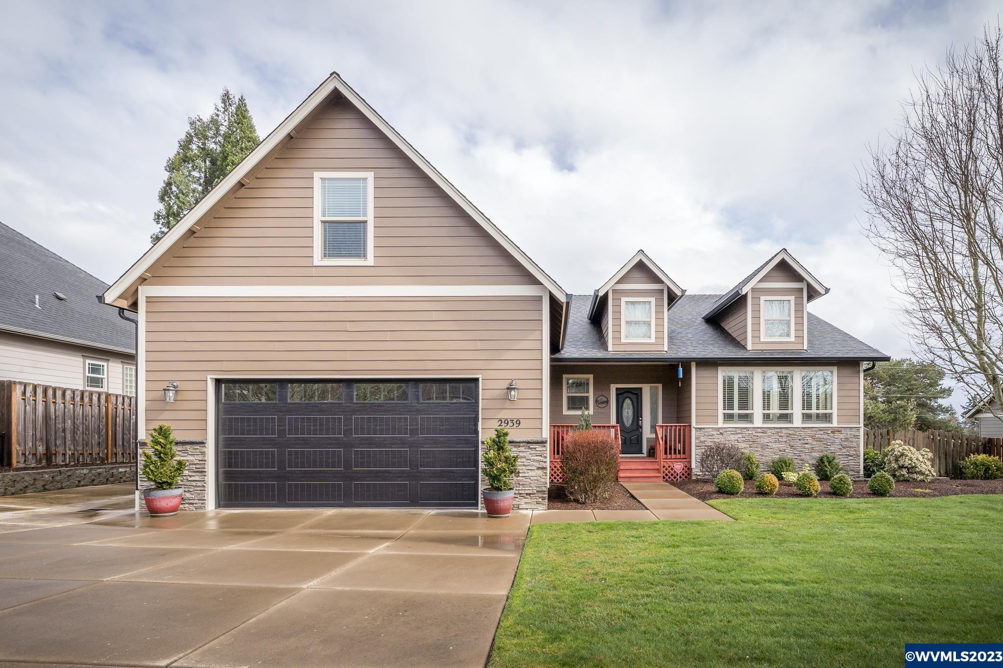 2939 Northwest Oak Ridge Street Albany, OR 97321 - Photo 2 of 41 Gallery Image 2