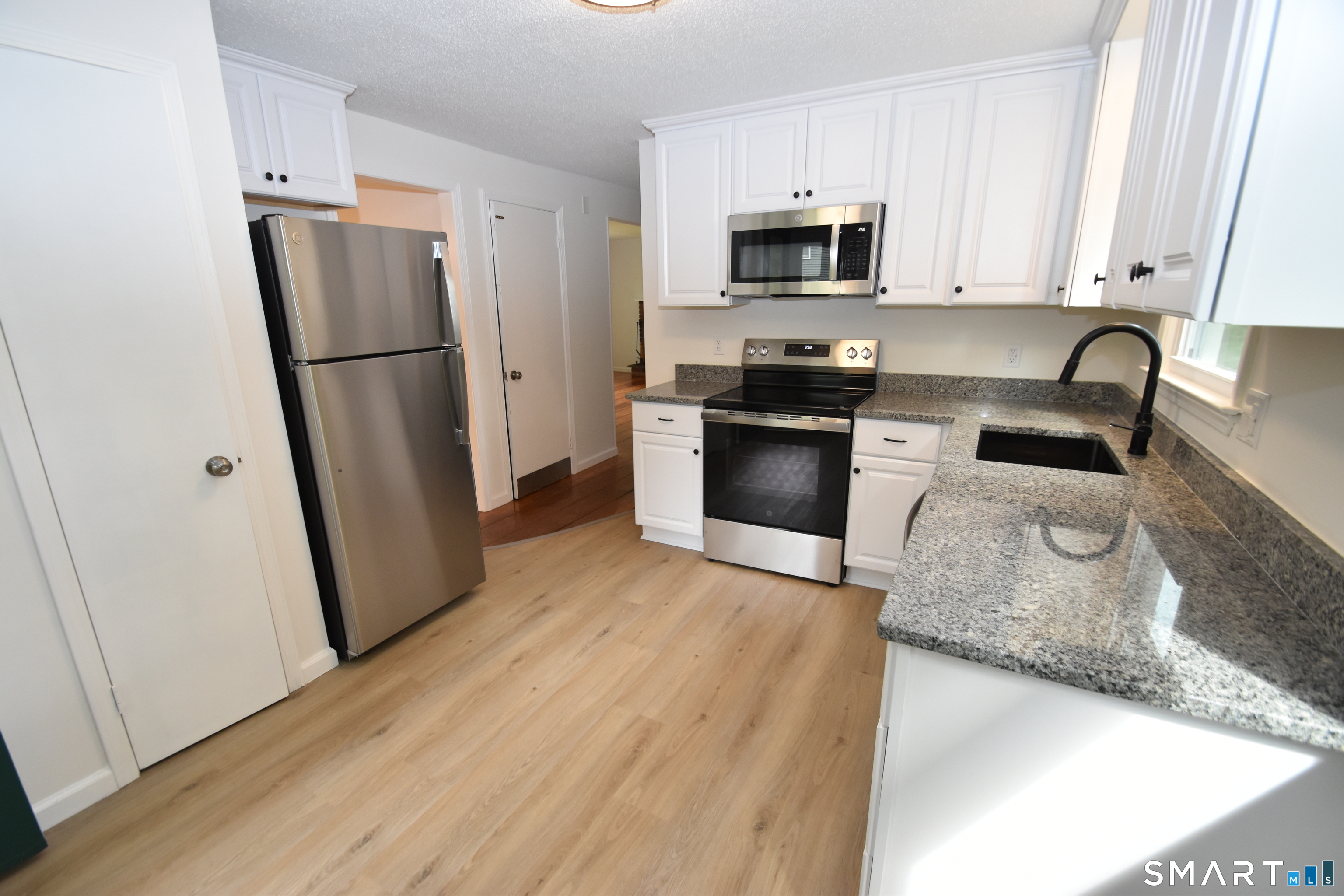 28 Hickory Road Colchester, CT 06415 - Photo 9 of 21 Gallery Image 9