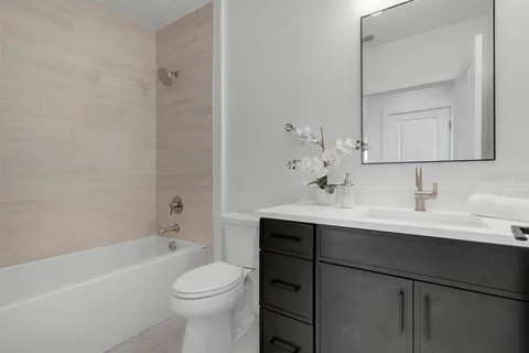$1,095,000 | 1010 East Robinson Street, Orlando, FL 32801