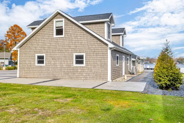 $999,000 | 2217 Shady Lane, Clarklake, MI 49234