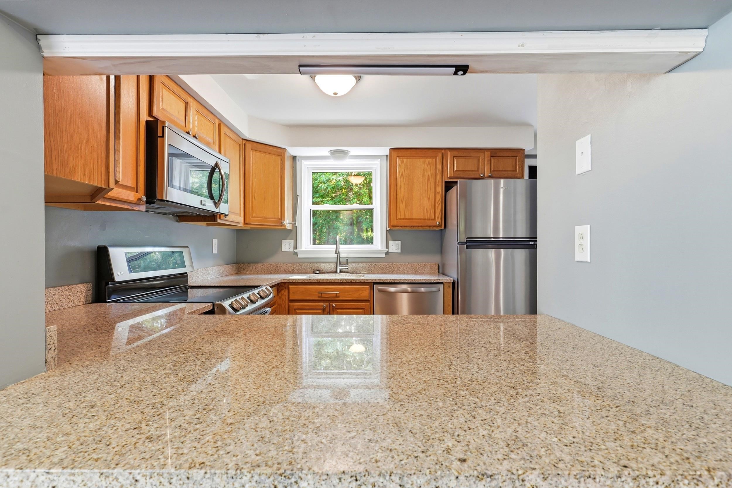 7 Chestnut Circle Merrimack, NH 03054 - Photo 10 of 35