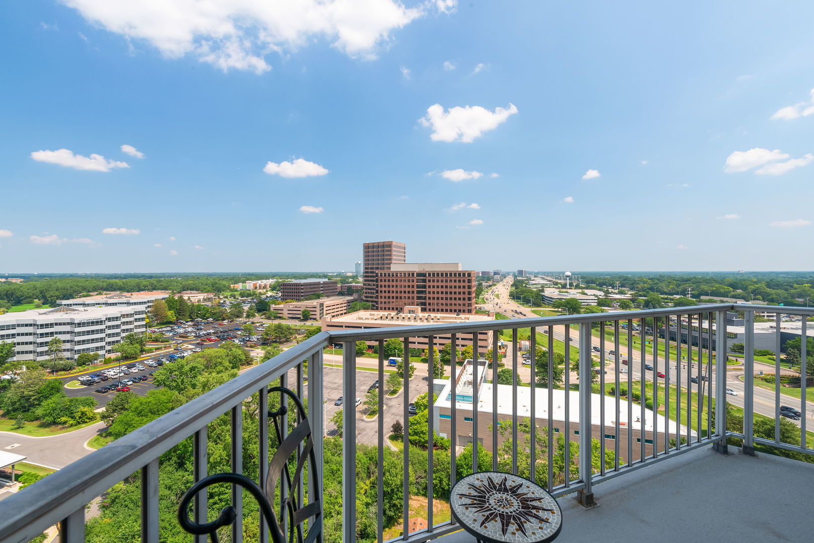 40 North Tower Road, Unit 16G Oak Brook, IL 60523 - Photo 8 of 18 Gallery Image 8