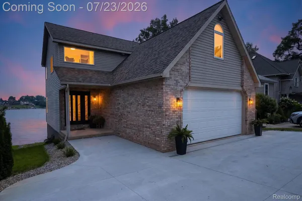 $749,000 | 3429 Rolston Road, Fenton, MI 48430