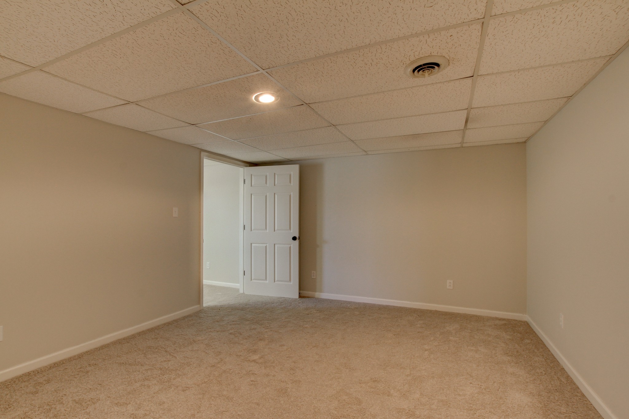 1007 McClardy Road Clarksville, TN 37042 - Photo 23 of 34 a view of empty room