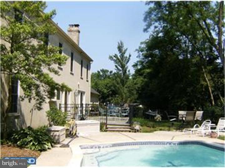 536 Bartram Road Moorestown, NJ 08057 - Photo 23 of 25 Exterior Back