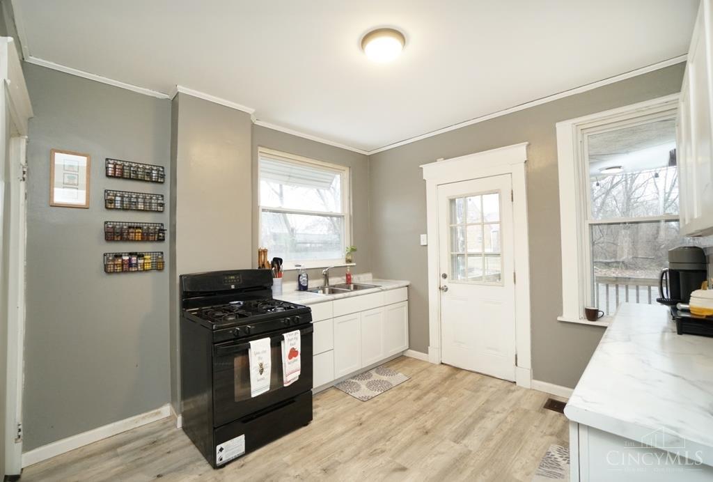1158 Groesbeck Road Cincinnati, OH 45224 - Photo 15 of 33 Gallery Image 15
