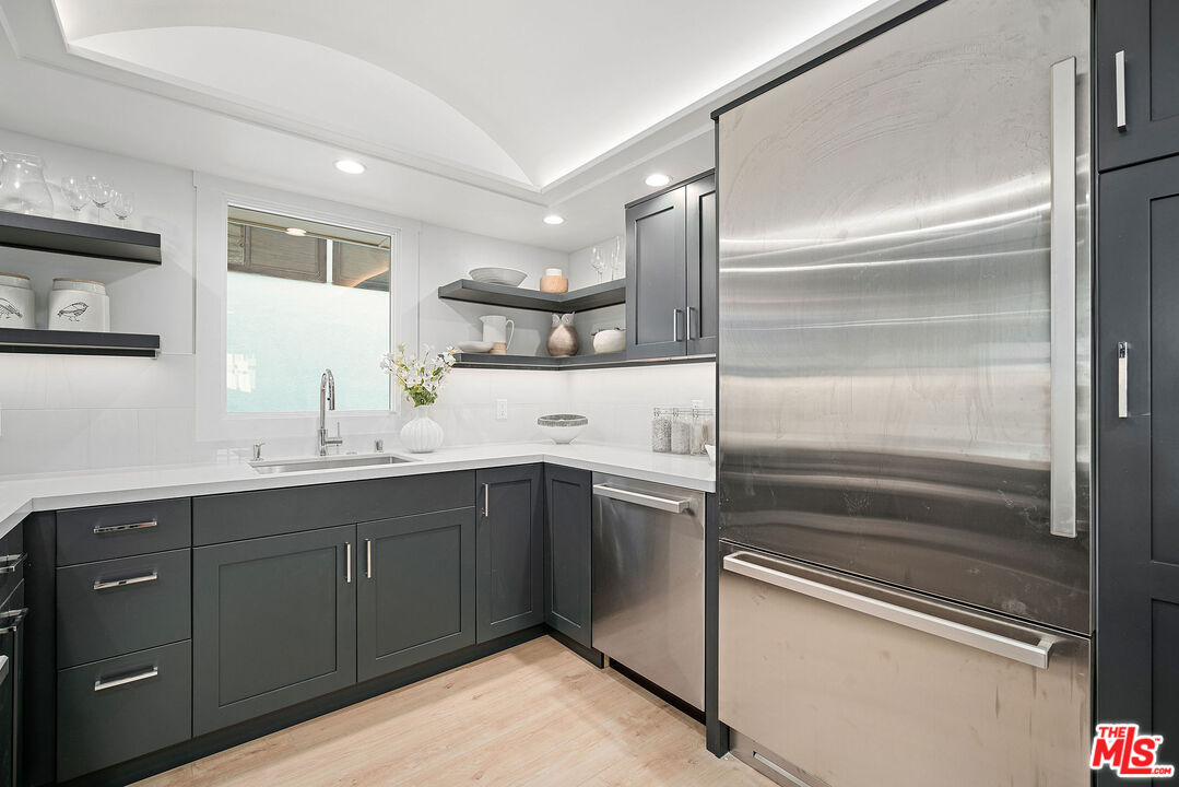 2817 3rd Street, Unit 1 Santa Monica, CA 90405 - Photo 11 of 34