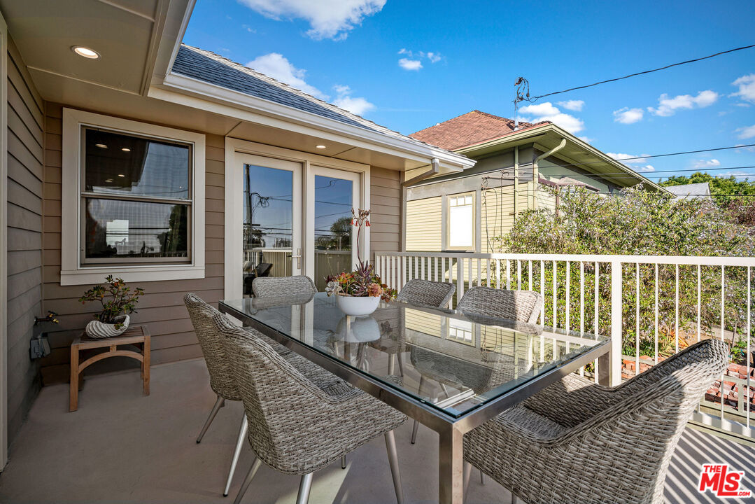 2817 3rd Street, Unit 1 Santa Monica, CA 90405 - Photo 5 of 34