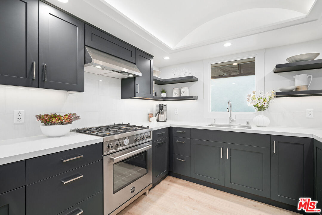 2817 3rd Street, Unit 1 Santa Monica, CA 90405 - Photo 8 of 34