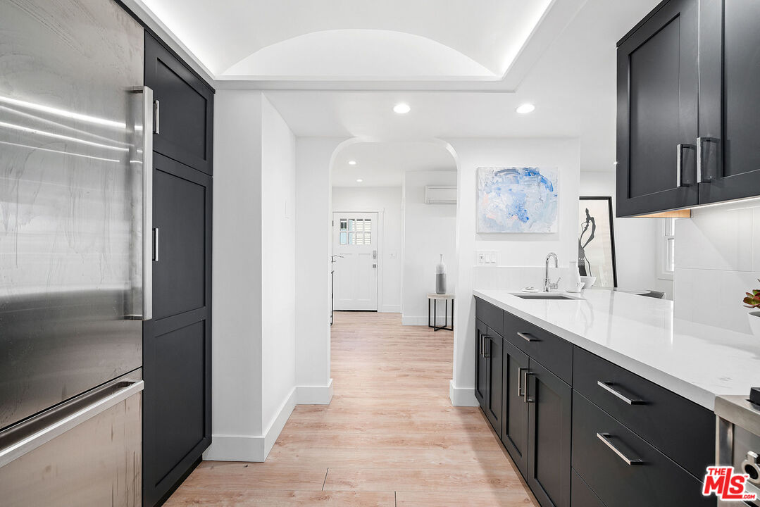 2817 3rd Street, Unit 1 Santa Monica, CA 90405 - Photo 10 of 34