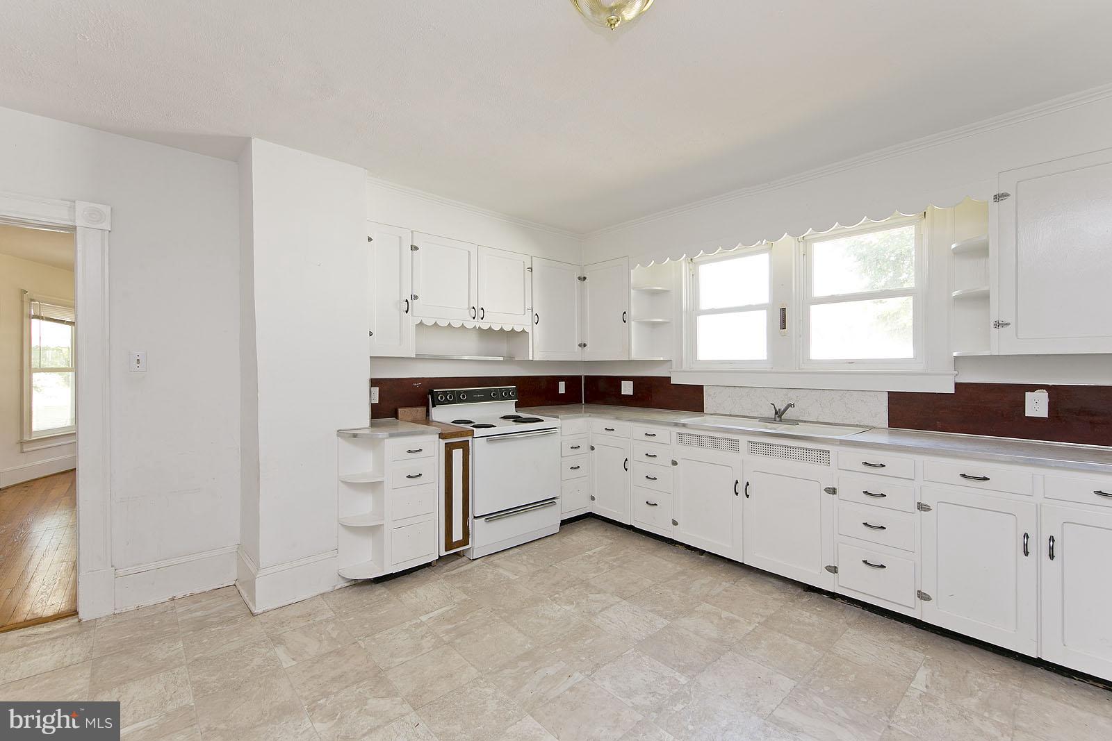 153 Bryarly Road Winchester, VA 22603 - Photo 11 of 30 Kitchen