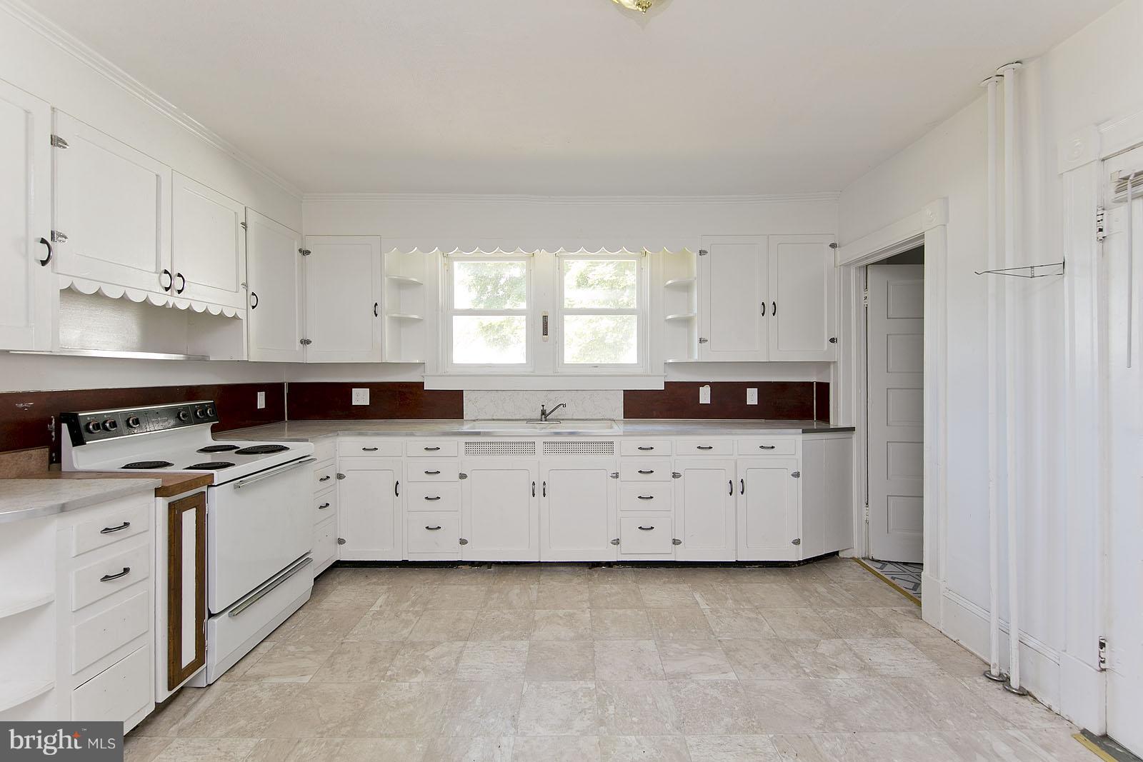 153 Bryarly Road Winchester, VA 22603 - Photo 13 of 30 Kitchen