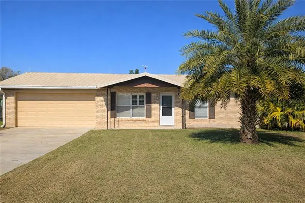 $349,900 | 1636 Juno Trail, Astor, FL 32102