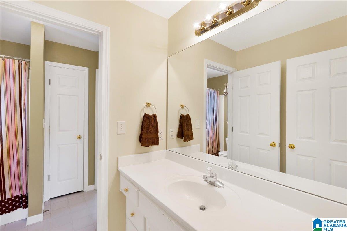 708 Meadow Ridge Court Birmingham, AL 35242 - Photo 38 of 65