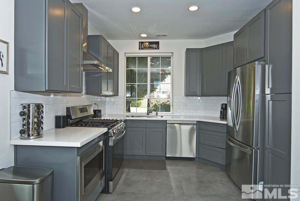 3548 Heron's Circle Reno, NV 89502 - Photo 5 of 19 Photo 5