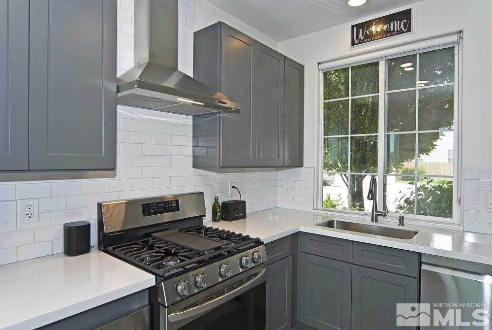 3548 Heron's Circle Reno, NV 89502 - Photo 6 of 19 Photo 6