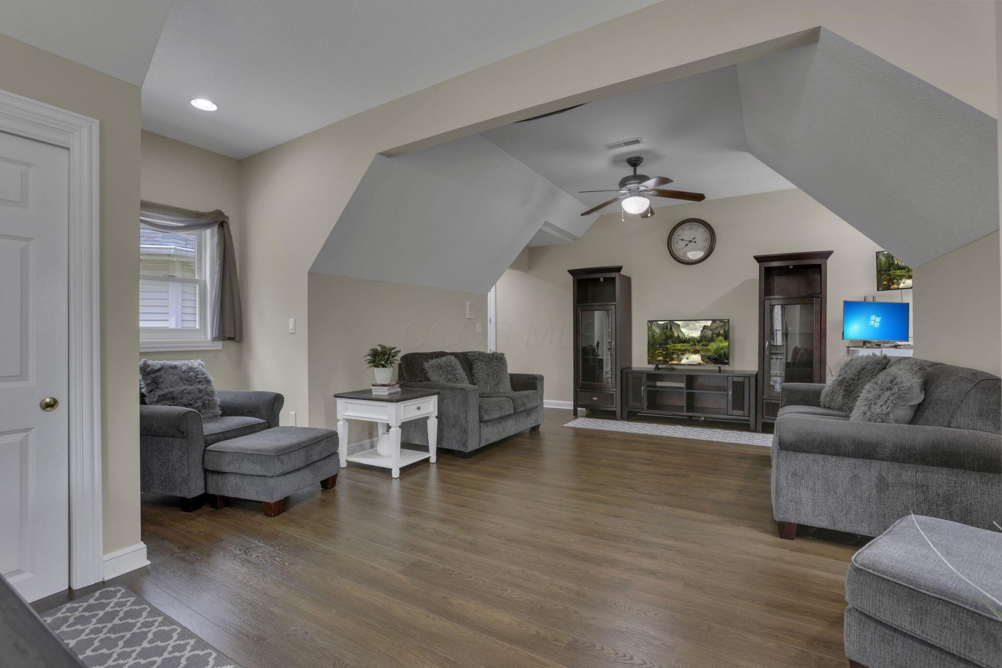 7341 Hollow Road Southwest Pataskala, OH 43062 - Photo 43 of 102 Upstairs Flex Space