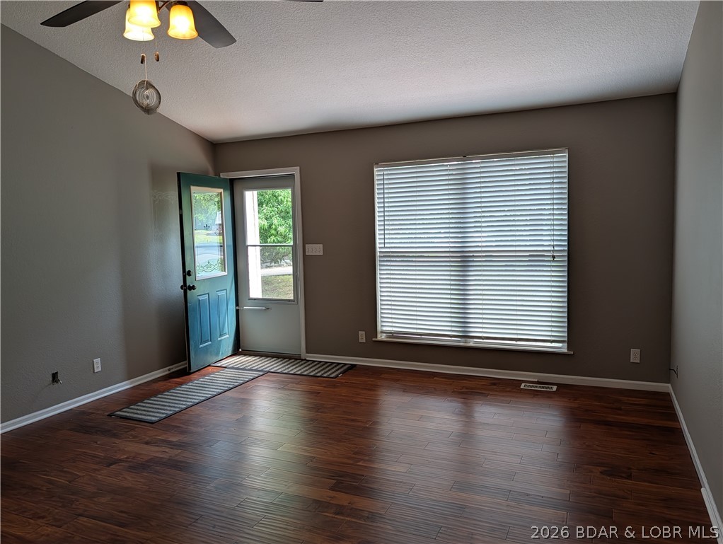 519 Bear Paw Road Camdenton, MO 65020 - Photo 7 of 42