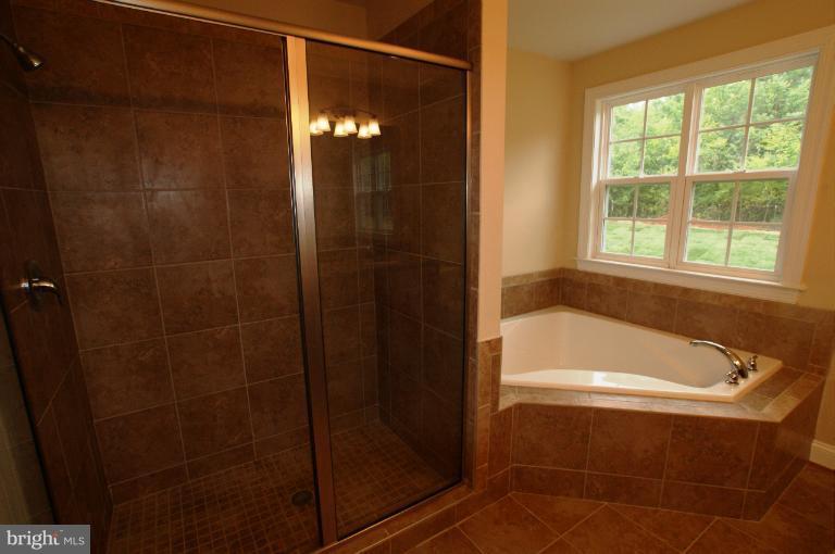 12023 Deka Road Clinton, MD 20735 - Photo 12 of 23 Bath (Master)